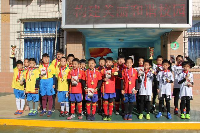 中国男篮最新消息，实力榜连降六位，团结杯赛程出炉 集训仍在进行